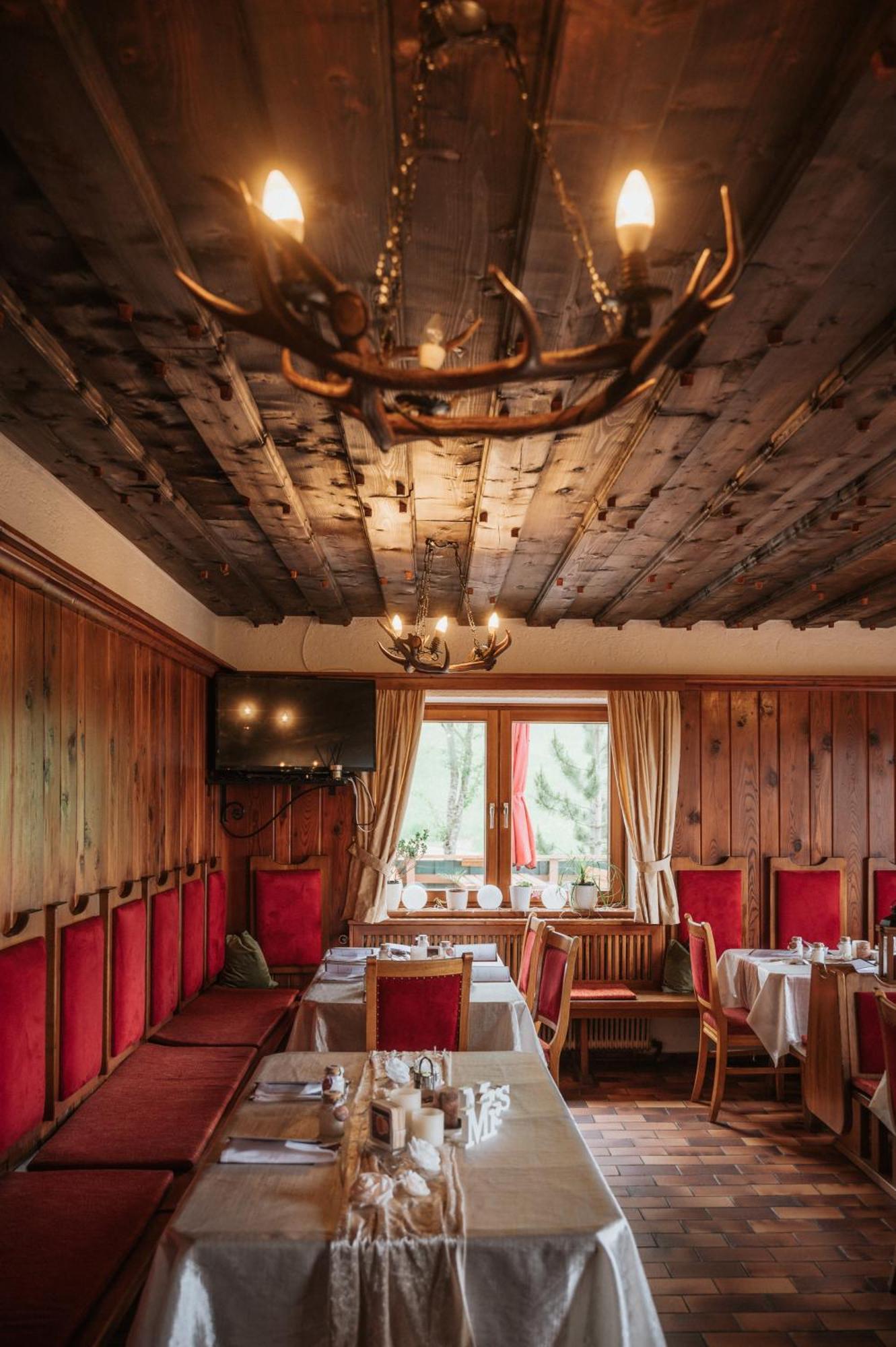 Hochberghaus Resort Грюнау-им-Альмталь Экстерьер фото